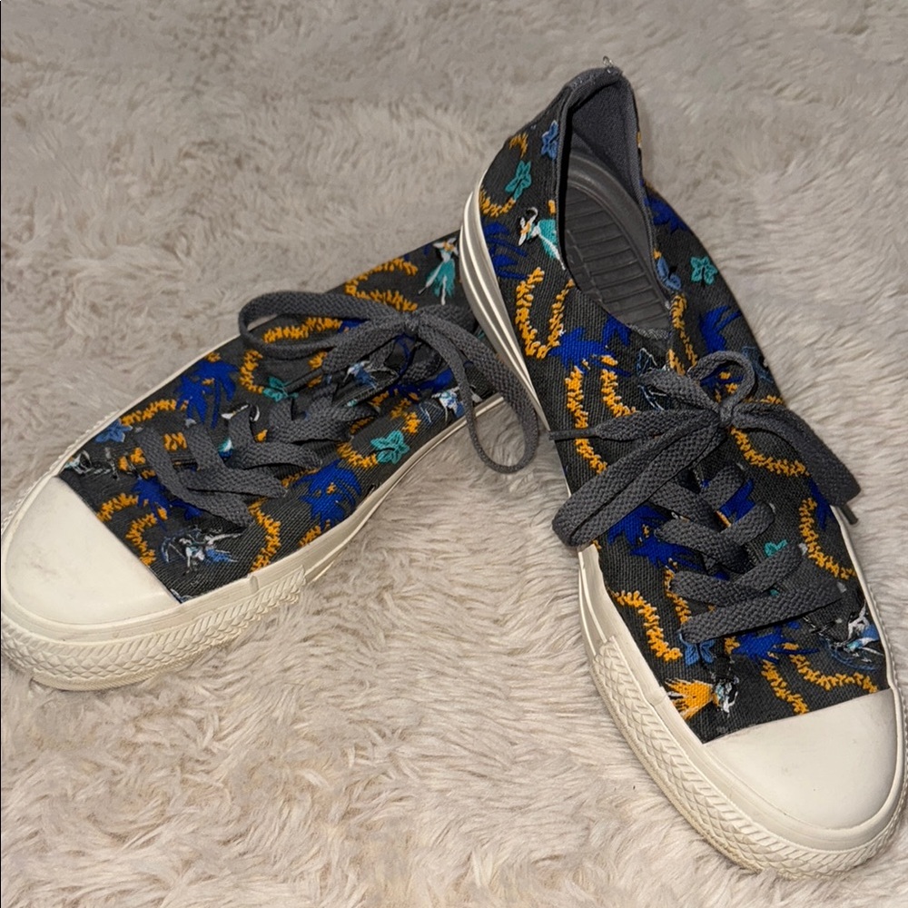 Converse Floral Pattern Sneakers 7M/8.5W